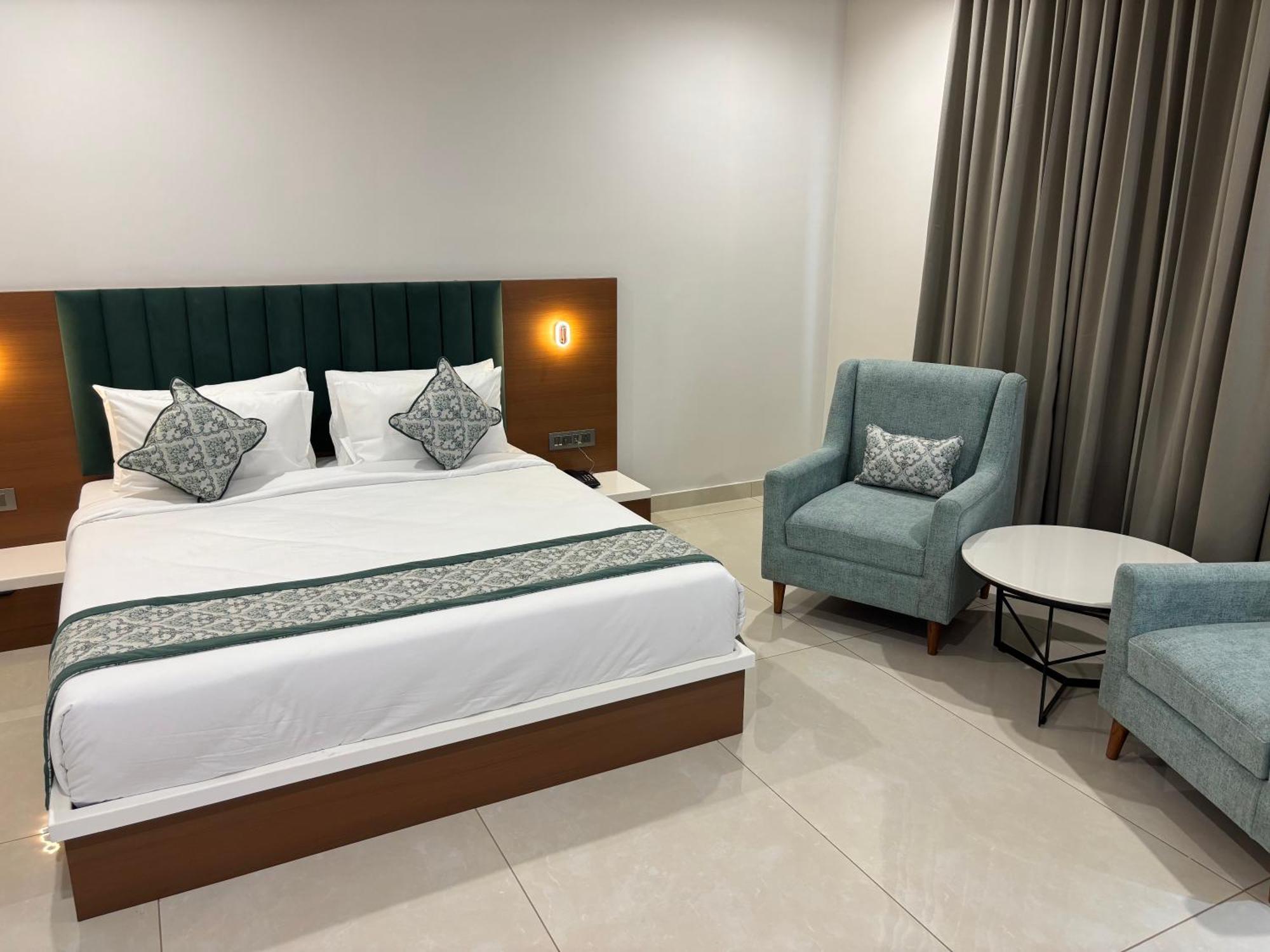 Hotel The Crown Inn Jhunjhunu Buitenkant foto