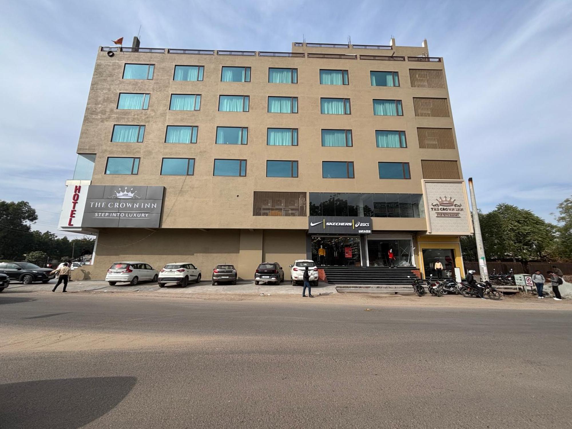 Hotel The Crown Inn Jhunjhunu Buitenkant foto