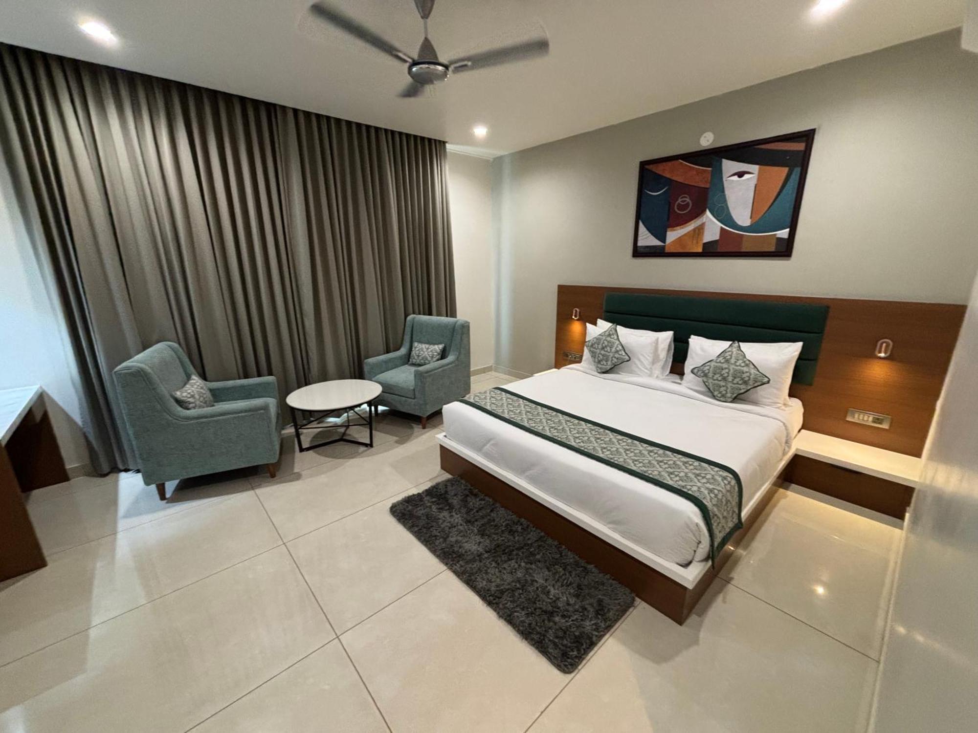 Hotel The Crown Inn Jhunjhunu Buitenkant foto