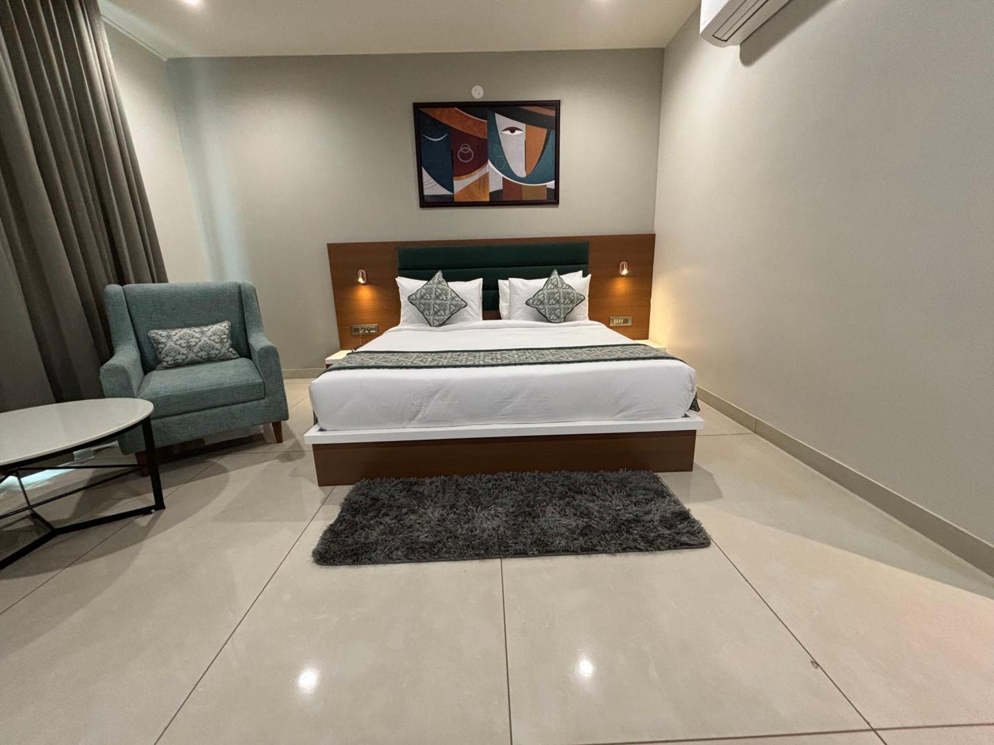 Hotel The Crown Inn Jhunjhunu Buitenkant foto